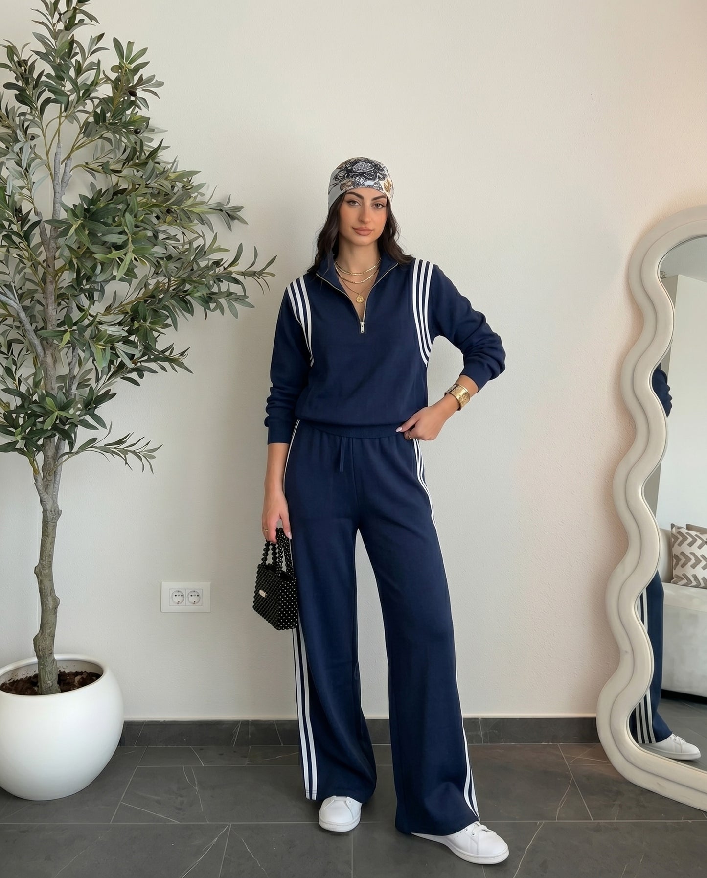 Contrast Stripe Wide-Leg Tracksuit | Dark Blue - ZAYA Jeans